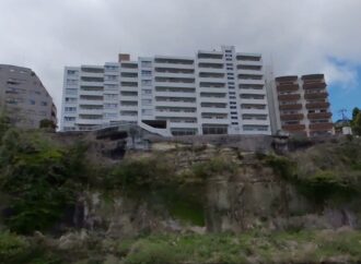 　建物倒壊の危険なし　市が確認　柱の傾き見られず　仙台のマンション敷地斜面が崩落